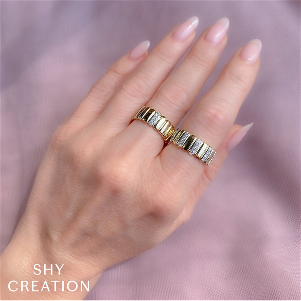 Shy 14Ky Textured Diamond Fashion Ring