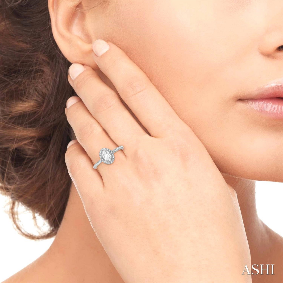 14K White Gold Diamond Halo Engagement Ring
