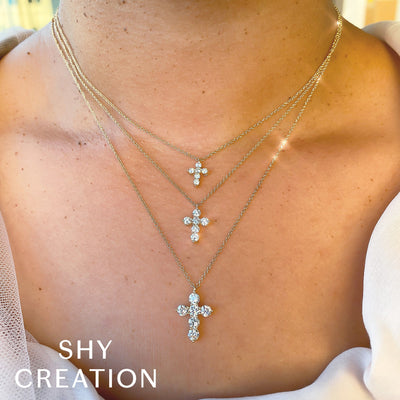 Shy Creation Diamond Cross Necklace