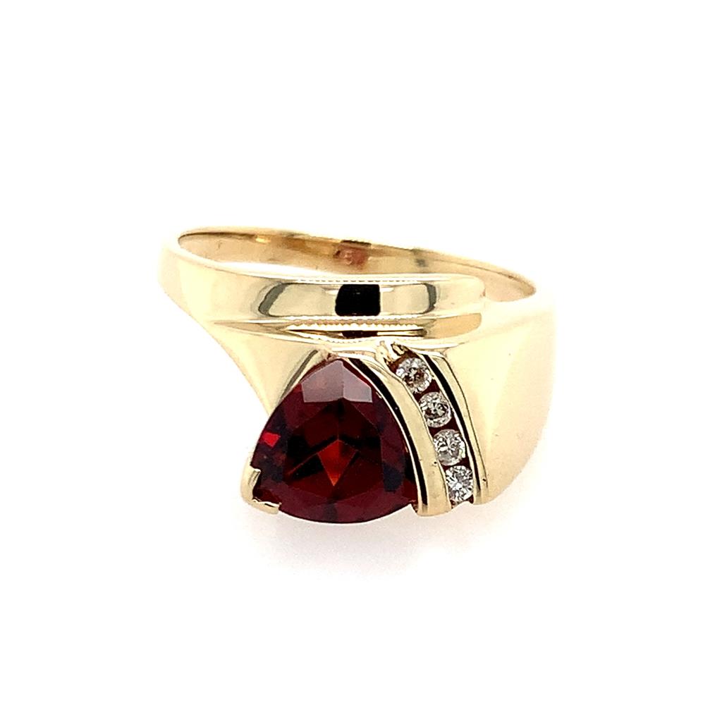 Estate 14K Yellow Gold Garnet & Diamond Ring
