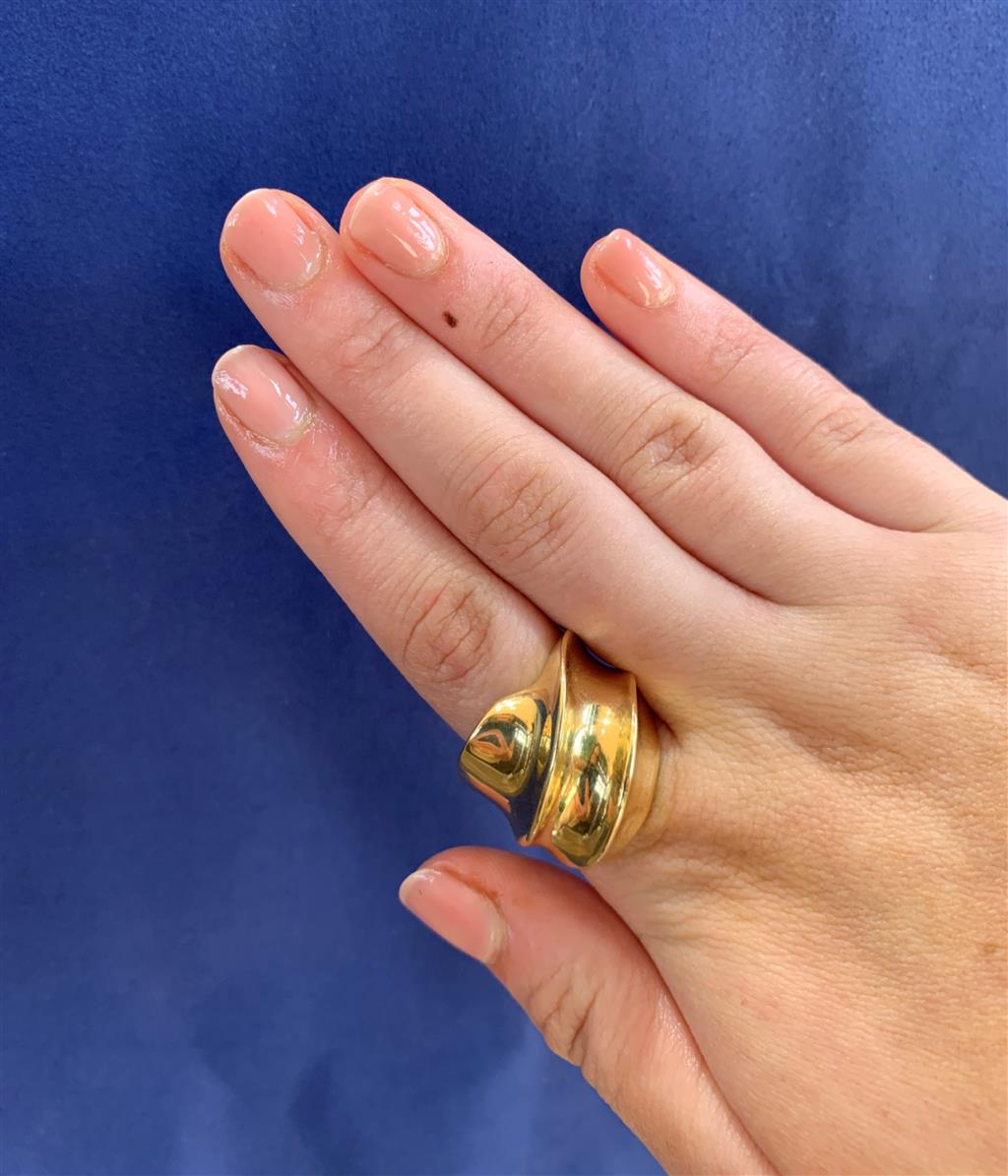 Estate 18K Gold WideTwist Ring