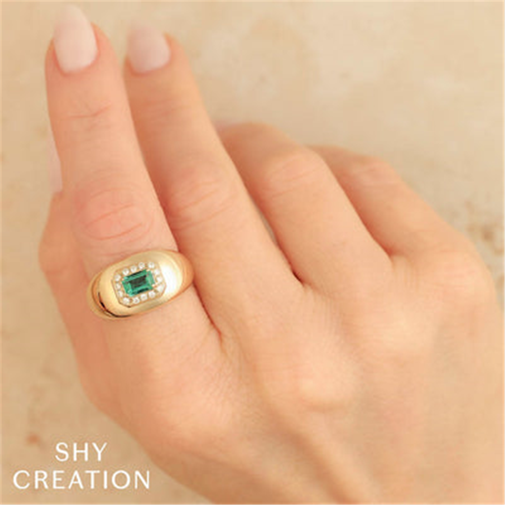 Shy Creation Diamond & Emerald Ring