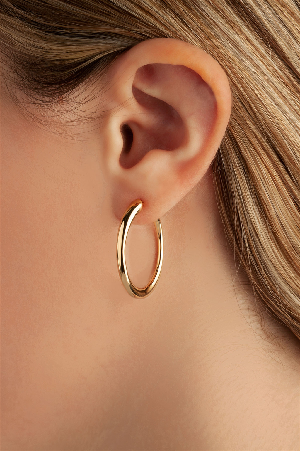 Carla 14k Gold Oval Hoops