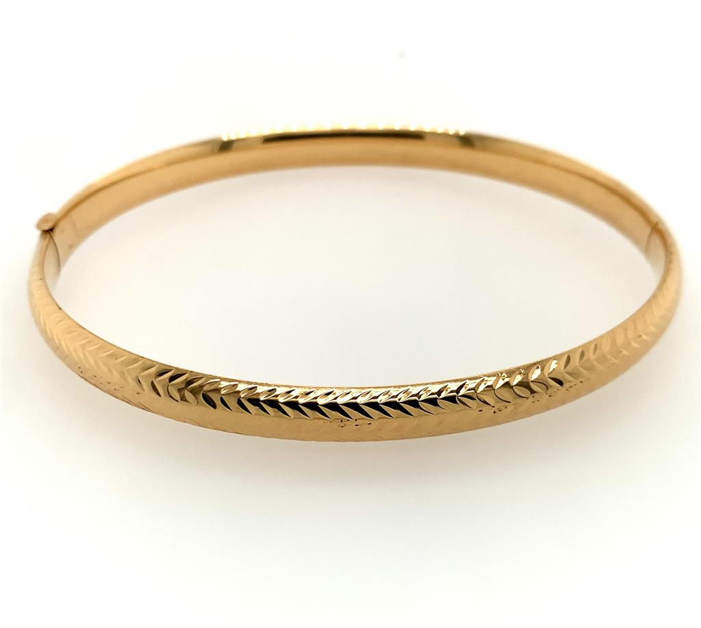 Estate 14K Diamond Cut Bangle Bracelet