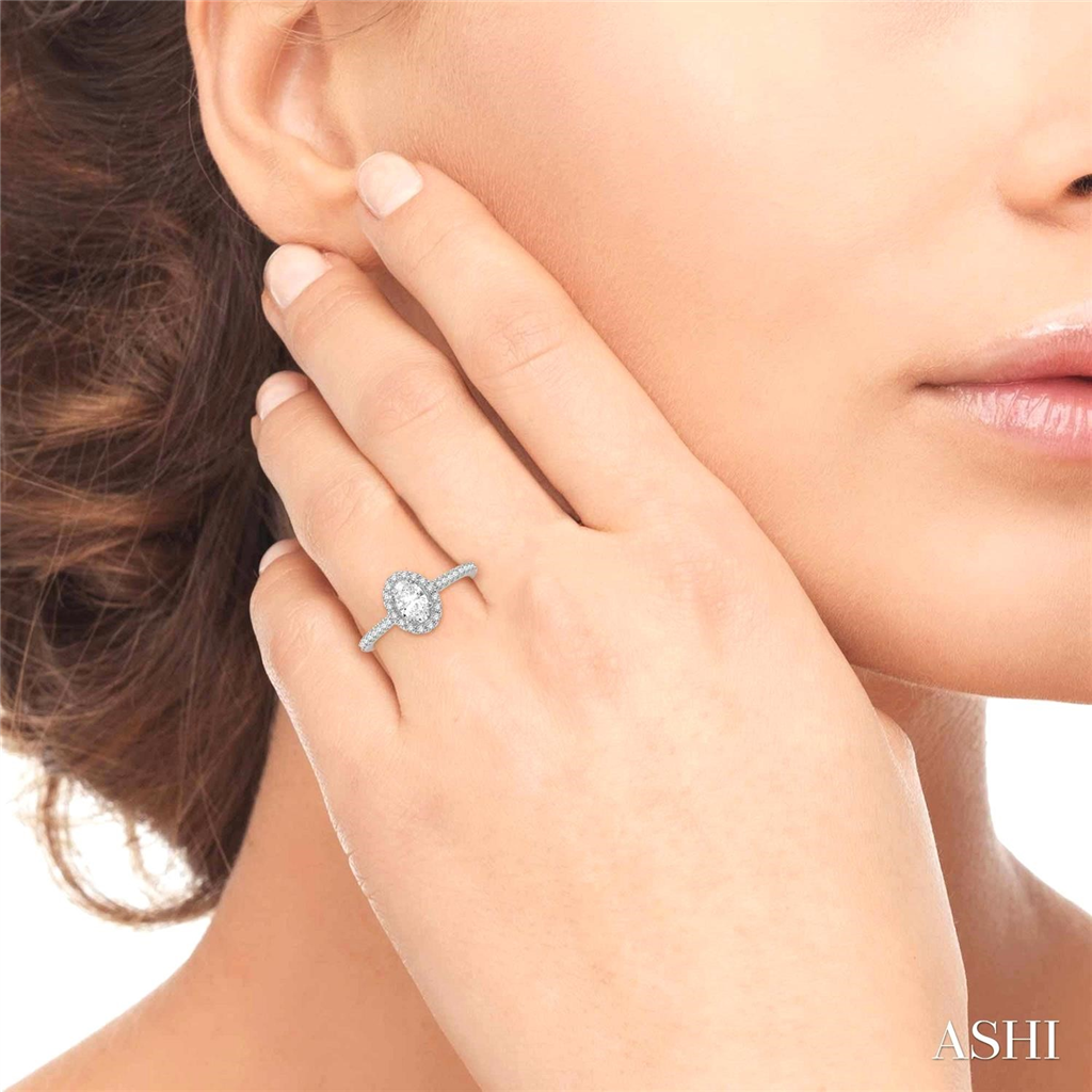 14K White Gold Diamond Halo Engagement Ring