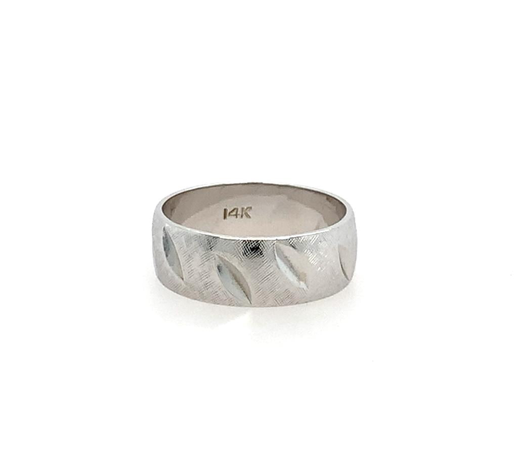 Estate 14K Band with Design & Florentine Finish
