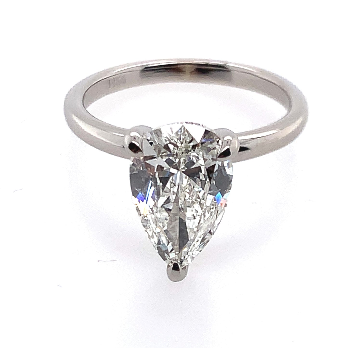 14K White Gold 12X8Mm Pear Shaped Solitaire Semi Mount