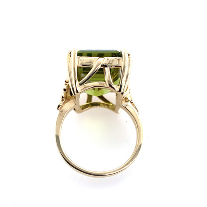 Estate 14K Yellow Gold Vintage Filigree Emerald Cut Imitation Peridot Ring **Final Sale No Warranty**