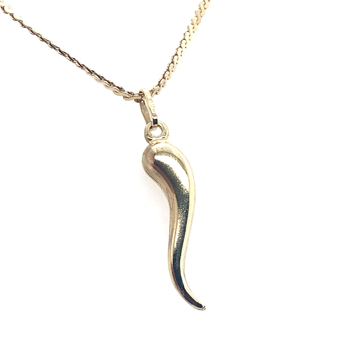 Estate 14K Yellow Gold Italian Horn Pendant With Curb Chain **Final Sale No Warranty**