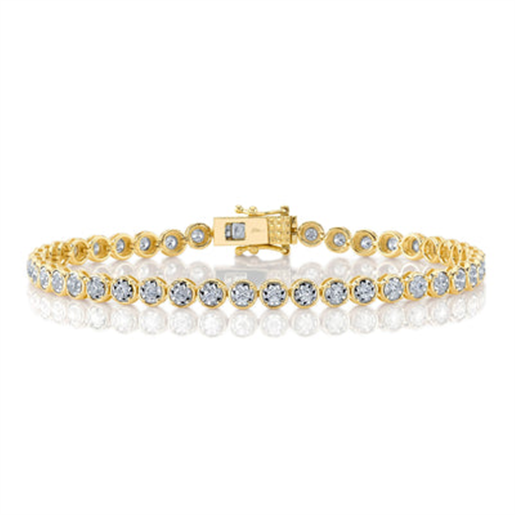 Shy Creatin Yellow Gold Diamond Scalloped Tennis Bracelet