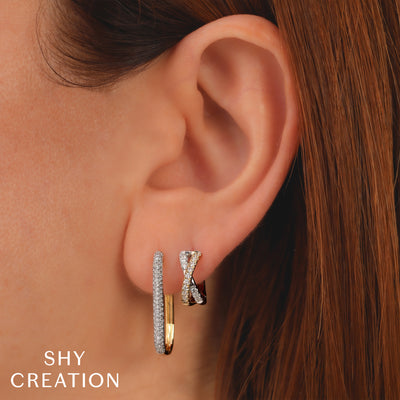 Shy 14K Yellow Gold Diamond Pave Oval Hoop Earrings