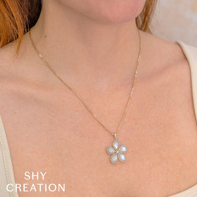 Shy Creation Diamond & Mother of Pearl Flower Chopin Chain Necklace