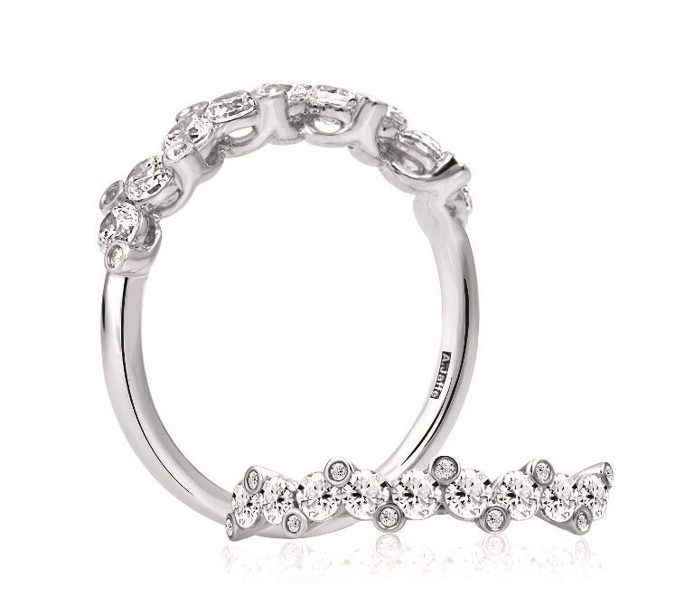 A Jaffe 14Kw Diamond Wedding Band