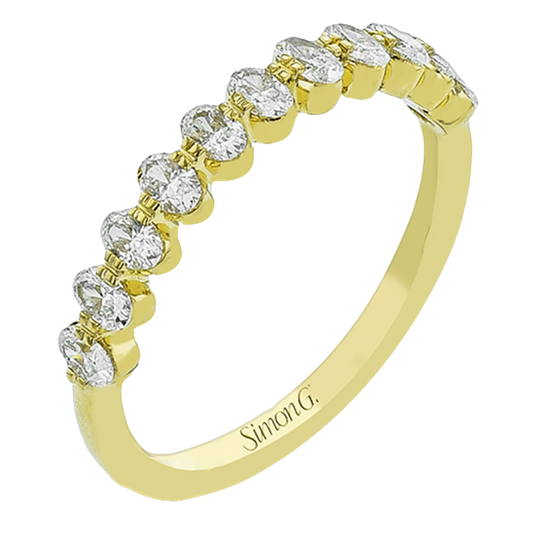 Simon G. 18K Yellow Gold  Oval Diamond Band