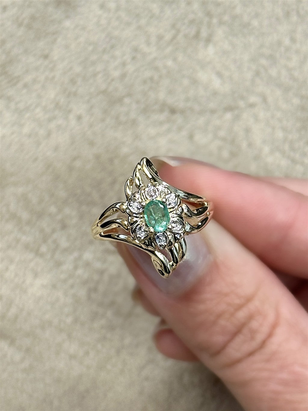 Estate 14K Yellow Gold Oval Emerald And Round Diamond Ring