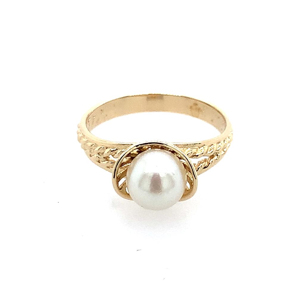 Estate 14K Yellow Gold Pearl Ring