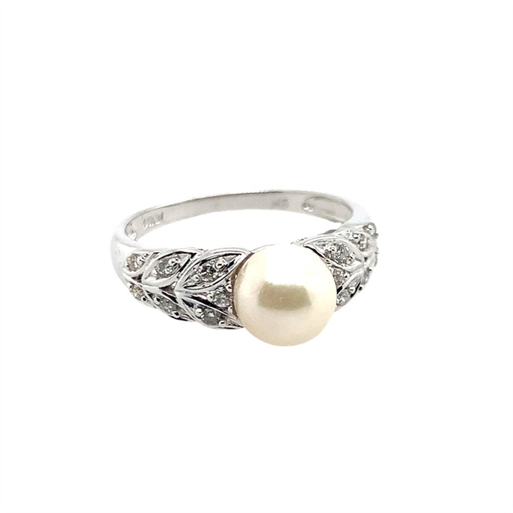 Estate 14K White Gold Pearl & Diamond Ring